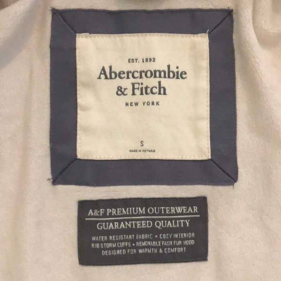 Abercrombie & Fitch Womens Black Down Jacket - Picture 3 of 5